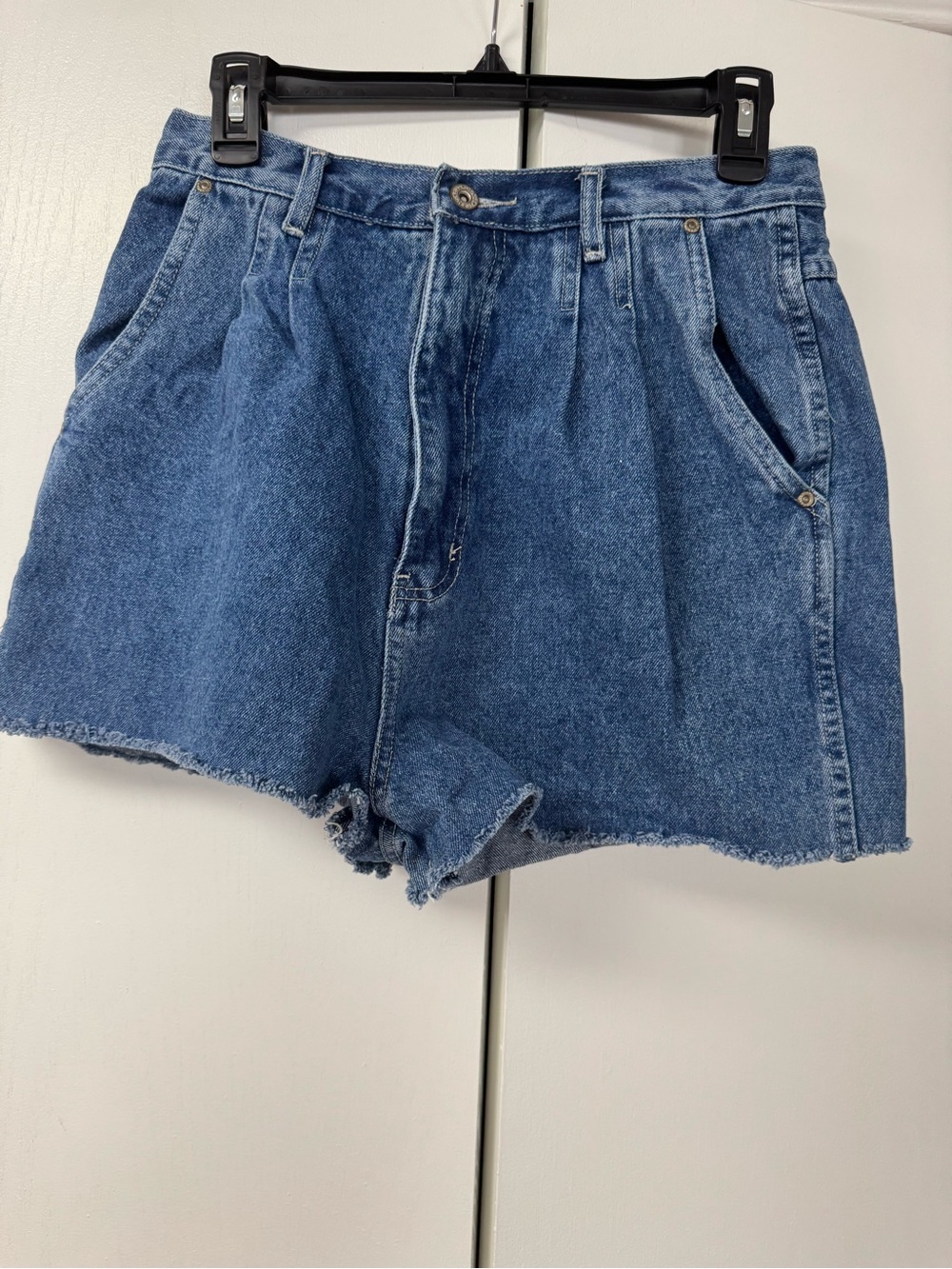 Bill Blass cut-off Jeans Shorts size 12